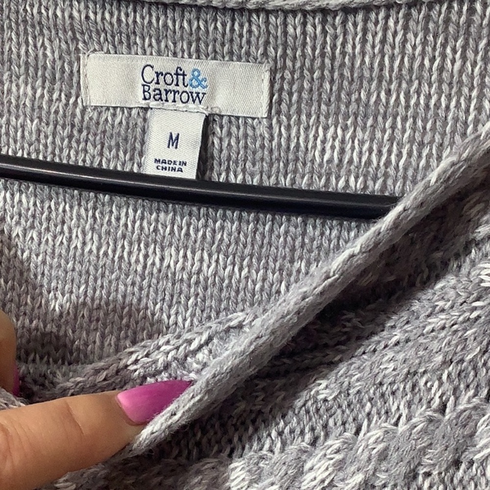 Croft & Barrow NEW - Sz M - knit lightweight sweater - yoke tuck stitch per tag - Picture 4 of 12